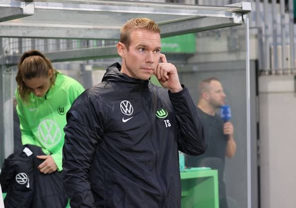 Women UWCL VfL Wolfsburg vs AC Florence Wolfsburg, 25 09 2024, Football, Women, Season 24 25, Women s Champions League, Qualification, 2 Round, Second leg, VfL Wolfsburg vs ACF Fiorentina, Picture shows VfL Coach Tommy Stroot Wolfsburg