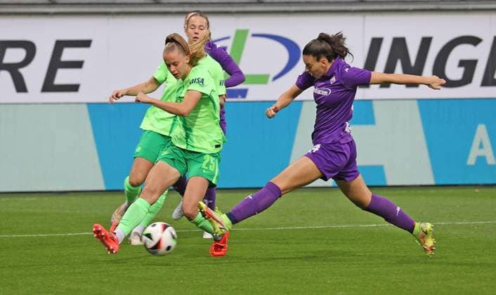 Women UWCL VfL Wolfsburg vs AC Florence Wolfsburg, 25 09 2024, Football, Women, Season 24 25, Women s Champions League, Qualification, 2 Round, Second leg, VfL Wolfsburg vs ACF Fiorentina, Picture shows Vivien Endemann VfL, 25 Wolfsburg