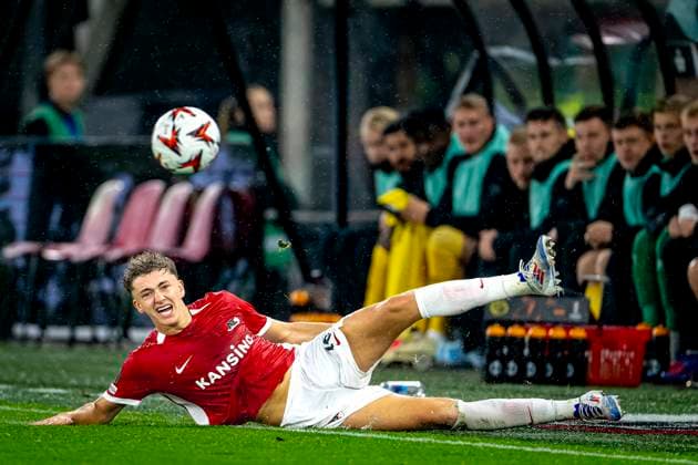 AZ Alkmaar midfielder Sven Mijnans, during the match AZ Elfsborg at the AZ Stadium for the UEFA Europa League League phase Matchday 1 season 2024 2025 in ALKMAAR, Netherlands on 25 september 2024, photo by Marcel van Dorst EYE4images DeFodi Images Defodi 746 190483 Defodi-746