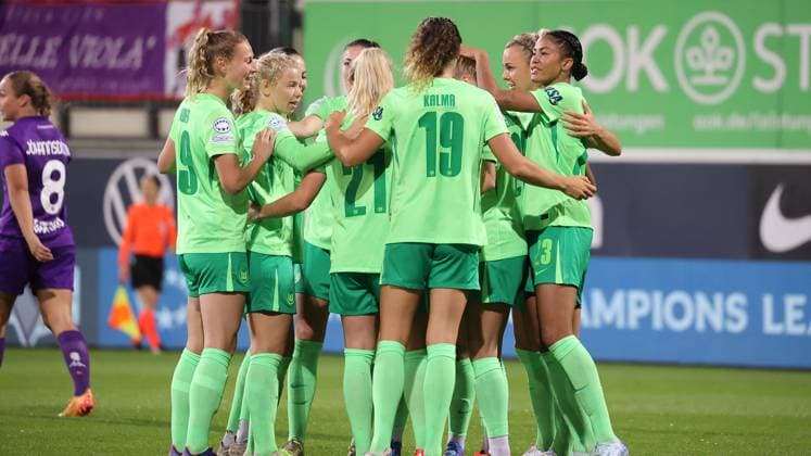 Women UWCL VfL Wolfsburg vs AC Florence Wolfsburg, 25 09 2024, Football, Women, Season 24 25, Women s Champions League, Qualification, 2 Round, Second leg, VfL Wolfsburg vs ACF Fiorentina, Picture shows jubilation over the goal to 3 0 for VfL by Vivien Endemann VfL, 25 Wolfsburg