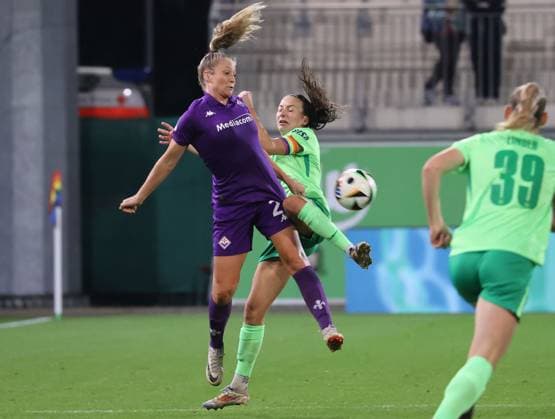 Women UWCL VfL Wolfsburg vs AC Florence Wolfsburg, 25 09 2024, soccer, women, season 24 25, Women s Champions League, qualification, 2 round, second leg, VfL Wolfsburg vs ACF Fiorentina, picture shows Joelle Wedemeyer VfL, 24 Wolfsburg