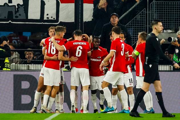 ALKMAAR 25 09 2024, AFAS Stadium UEFA Europa League, season 2024 2025 during the match AZ Elfsborg AZ player Ruben van Bommel, celebrating the win 2 1 fotboll football soccer fotball uefa europa league az alkmaar elfsborg bbeng  Copyright: VINCENTxDExVRIES BB240925BB432