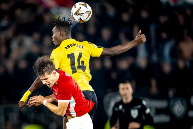 AZ Alkmaar midfielder Wouter Goes, IF Elfsborg forwarder Jalal Abdullai, during the match AZ Elfsborg at the AZ Stadium for the UEFA Europa League League phase Matchday 1 season 2024 2025 in ALKMAAR, Netherlands on 25 september 2024, photo by Marcel van Dorst EYE4images DeFodi Images Defodi 746 190540 Defodi-746