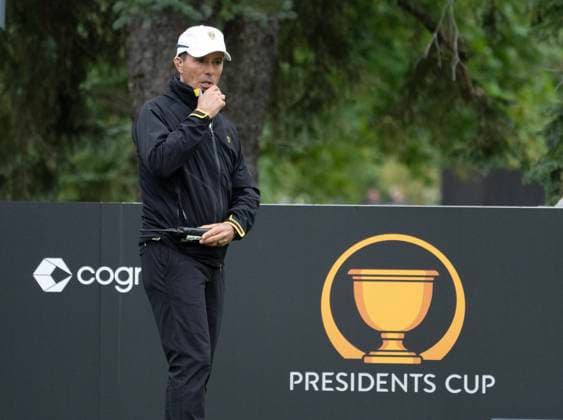 September 25, 2024, Ile Bizard, Pq, Canada: International team captain Mike Weir speaks on the radio during the teams practice session at the President s Cup golf tournament at Royal Montreal Wednesday, September 25, 2024 in Ile Bizard, Que. Mike Weir,  - ZUMAc35_ 20240925_zaf_c35_010 Copyright: xRyanxRemiorzx