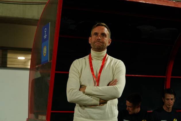 240925 Coach Martin Sjögren of Hammarby during the UEFA Women s Champions League football match between Benfica and Hammarby on September 25, 2024 in Lisbon Photo Gualter Fatia BILDBYRAN kod XZ XZ0190 fotboll football soccer fotball champions league benfica hammarby dam bbeng  Copyright: GUALTERxFATIA BB240925BB678