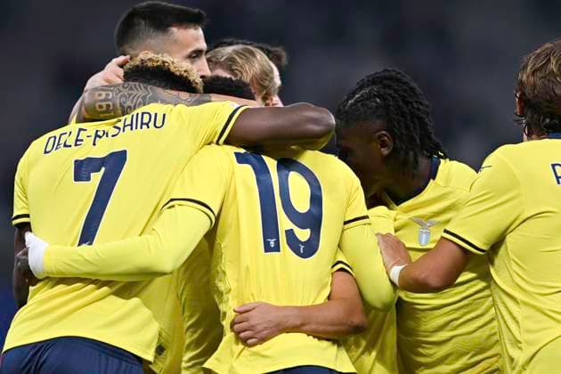 UEFA Europa League, Dynamo Kiev vs S S Lazio Rome 25 09 2024, Volksparkstadion, Hamburg, UEFA Europa League, Dynamo Kiev vs S S Lazio Rome in the picture Boulaye Dia Lazio 19 scores the 1-0 goal for Lazio and cheers with the team nordphotoxGmbH xWitke nph00002
