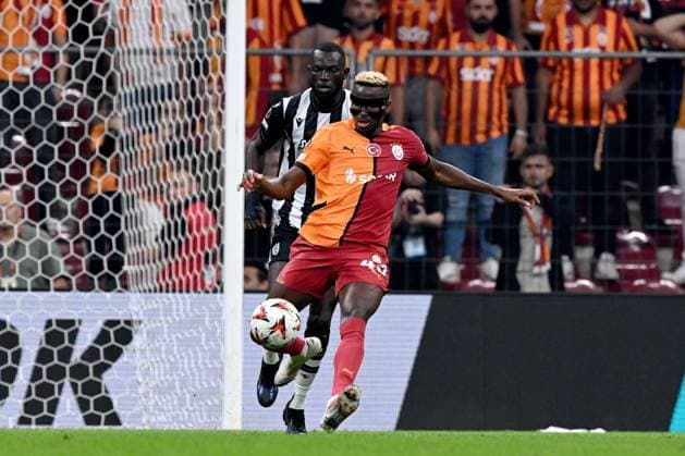 ISTANBUL - (l-r) Omar Colley of PAOK Saloniki, Victor Osimhen of Galatasaray SK during the UEFA Europa League match between Galatasaray SK and PAOK FC at the Ali Sami Yen Spor Kompleksi stadium on Sept. 25, 2024 in Istanbul, Turkey. ANP Hollandse Hoogte UEFA Europa League 2024 25 League Phase MD1 2024 25 xVIxANPxSportx xGerritxvanxKeulenxIVx 509369342 originalFilename: 509369342.jpg
