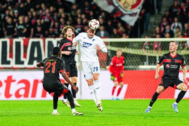 Header Jacob Bruun Larsen TSG 1899 Hoffenheim, 29 DEN, FC Midtjylland vs TSG 1899 Hoffenheim, Football, UEFA Europa League, Matchday 1, Season 2024 25, 25 09 2024 DEN, FC Midtjylland vs TSG 1899 Hoffenheim, Football, UEFA Europa League, Matchday 1, Season 2024 25, 25 09 2024 Herning Copyright: xEibner-Pressefoto MarcelxvonxFehrnx EP_MFN