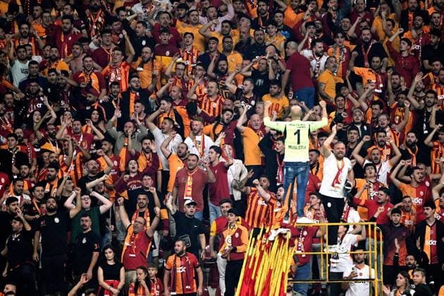 ISTANBUL - Galatasaray SK supporters during the UEFA Europa League match between Galatasaray SK and PAOK FC at the Ali Sami Yen Spor Kompleksi stadium on Sept. 25, 2024 in Istanbul, Turkey. ANP Hollandse Hoogte UEFA Europa League 2024 25 League Phase MD1 2024 25 xVIxANPxSportx xGerritxvanxKeulenxIVx 509369352 originalFilename: 509369352.jpg