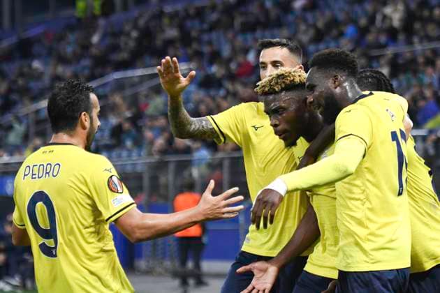 UEFA Europa League, Dynamo Kiev vs S S Lazio Rome 25 09 2024, Volksparkstadion, Hamburg, UEFA Europa League, Dynamo Kiev vs S S Lazio Rome in the picture Fisayo Dele Bshiru Lazio 07 scores the goal to make it 2 0 for Lazio and cheers with the team nordphotoxGmbH xWitke nph00002