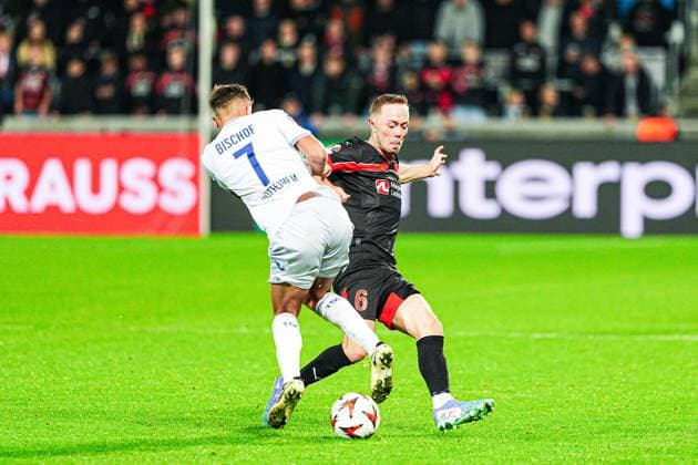 Tom Bischof TSG 1899 Hoffenheim, 07 , Joel Andersson FC Midtjylland, 06 DEN, FC Midtjylland vs TSG 1899 Hoffenheim, Football, UEFA Europa League, Matchday 1, Season 2024 25, 25 09 2024 DEN, FC Midtjylland vs TSG 1899 Hoffenheim, Football, UEFA Europa League, Matchday 1, Season 2024 25, 25 09 2024 Herning Copyright: xEibner-Pressefoto MarcelxvonxFehrnx EP_MFN