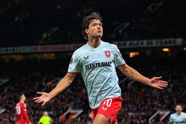 Manchester United, ManU v FC Twente Europa League 25 09 2024. Sam Lammers (10) of FC Twente celebrates scoring to make it 1-1 during the Europa League match between Manchester United and FC Twente at Old Trafford, Manchester, England on 25 September 2024. Manchester Old Trafford Greater Manchester England Editorial use only , Copyright: xConorxMolloyx PSI-20476-0041