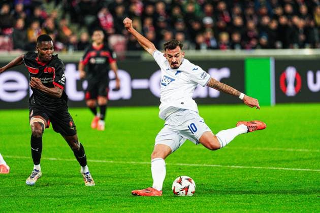 Goal kick Goal chance Mergim Berisha TSG 1899 Hoffenheim, 10 DEN, FC Midtjylland vs TSG 1899 Hoffenheim, Football, UEFA Europa League, Matchday 1, Season 2024 25, 25 09 2024 DEN, FC Midtjylland vs TSG 1899 Hoffenheim, Football, UEFA Europa League, Matchday 1, Season 2024 25, 25 09 2024 Herning Copyright: xEibner-Pressefoto MarcelxvonxFehrnx EP_MFN