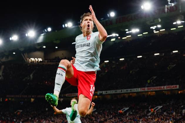 Sam Lammers of FC Twente celebrating his goal, the 1-1 , UEFA Europa League 2024 25 League Phase MD1, Manchester United, ManU v FC Twente, Old Trafford, September 25, 2024, Manchester, England.
