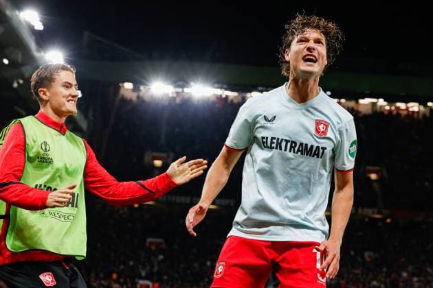 Sam Lammers of FC Twente celebrating his goal, the 1-1 , UEFA Europa League 2024 25 League Phase MD1, Manchester United, ManU v FC Twente, Old Trafford, September 25, 2024, Manchester, England.