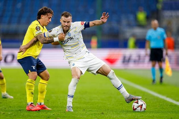 Hamburg, September 25, 2024 Football, UEFA Europa League 2024 25, Dynamo Kyiv Lazio Roma Maksym Diachuk Dynamo Kyiv, 3 , Fisayo Dele Bashiru Lazio Roma, 7
