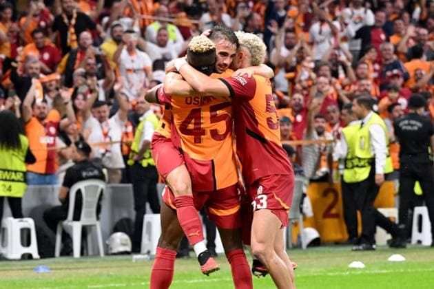 ISTANBUL - Yunus Akgun of Galatasaray SK celebrates 2-1 during the UEFA Europa League match between Galatasaray SK and PAOK FC at the Ali Sami Yen Spor Kompleksi stadium on Sept. 25, 2024 in Istanbul, Turkey. ANP Hollandse Hoogte UEFA Europa League 2024 25 League Phase MD1 2024 25 xVIxANPxSportx xGerritxvanxKeulenxIVx 509375416 originalFilename: 509375416.jpg