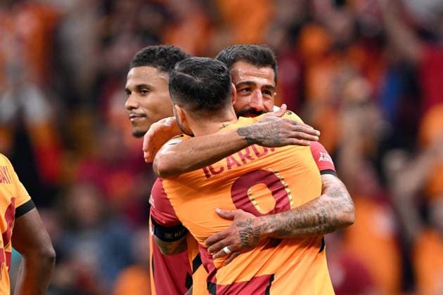 ISTANBUL - Mauro Icardi of Galatasaray SK celebrates 3-1 during the UEFA Europa League match between Galatasaray SK and PAOK FC at the Ali Sami Yen Spor Kompleksi stadium on Sept. 25, 2024 in Istanbul, Turkey. ANP Hollandse Hoogte UEFA Europa League 2024 25 League Phase MD1 2024 25 xVIxANPxSportx xGerritxvanxKeulenxIVx 509376844 originalFilename: 509376844.jpg
