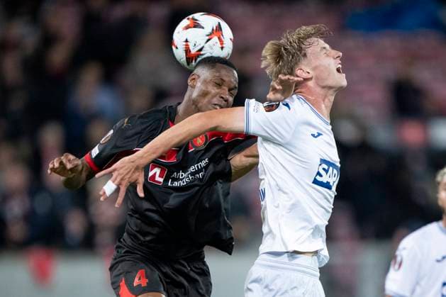 FC Midtjylland s Ousmane Diao L vies for the ball with Hoffenheim s Max Moerstedt during the UEFA Europa League match between FC Midtjylland and TSG 1899 Hoffenheim at MCH Arena in Herning Wednesday, September 25, 2024 , Herning Denmark Mors  Copyright: BoxAmrstrupx xRitzauxScanpix BoxAmstrupx spdk20240925-231017-L