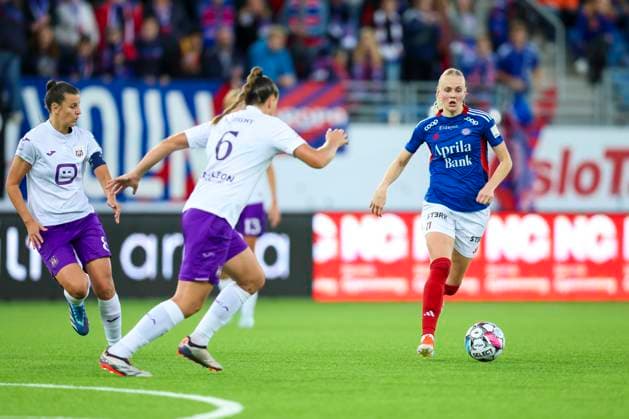 Women s Champions League 3 0 Vaalerenga Anderlecht Oslo 20240925 Vaalerenga s Karina Saevik during the championship qualification on Wednesday Vaalerenga won the championship qualification match between Vaalerenga IF and Anderlecht Belgium at the Intility Arena in Oslo Photo Amanda Pedersen Giske NTB Oslo Norway EDITORIAL USE ONLY RESTRICTED USE FOR BETTING COMPANIES  Copyright: xAmandaxPedersenxGiskex xNTBx
