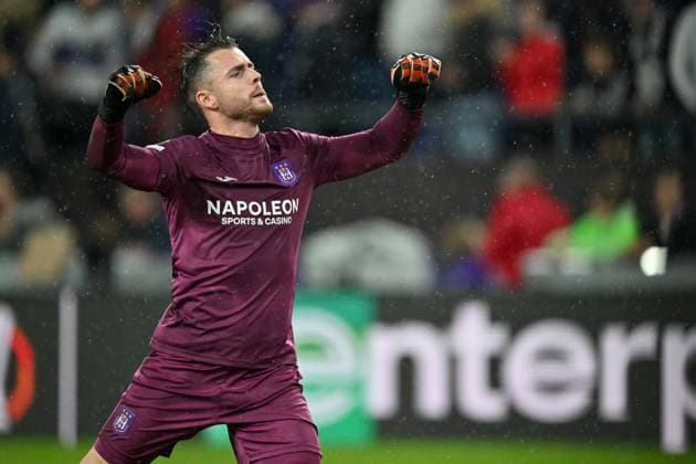 240925 RSC Anderlecht vs Ferencvaros goalkeeper Colin Coosemans (26) of Anderlecht celebrates after winning the Europa League matchday 1 in the league phase game in the 2024-2025 season between Royal Sporting Club Anderlecht and Ferencvaros on September 25 , 2024 in Anderlecht, Belgium. (Photo by David Catry Isosport ) ANDERLECHT BELGIUM  Copyright: xx 482173