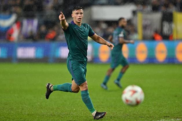 240925 RSC Anderlecht vs Ferencvaros Jan-Carlo Simic (4) of Anderlecht pictured during the Europa League matchday 1 in the league phase game in the 2024-2025 season between Royal Sporting Club Anderlecht and Ferencvaros on September 25 , 2024 in Anderlecht, Belgium. (Photo by David Catry Isosport ) ANDERLECHT BELGIUM  Copyright: xx 482210