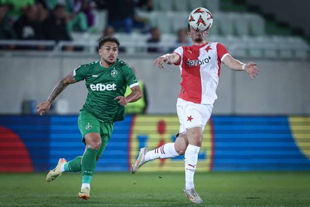 Football - Europa League - Group phase - PFC Ludogorets - SK Slavia Prague - 25.09.2024 Caio Vidal (L) and Christos Zafeiris (R) Bulgaria Copyright: xYulianxTodorovx