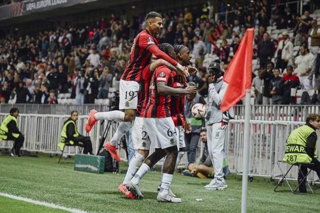 Joy of OGC Nice team after Midfielder ROSARIO Pablo (OGC Nice) mark a goal. OGC Nice (FRA) vs Real Sociedad (ESP), C3 J1 Europa League in Allianz Riviera Stadium, NICE, France, on 25 September 2024. FOOTBALL : OGC Nice vs Real sociedad - Europa League - C3 - J1 - 09 25 24 FredDides Panoramic 