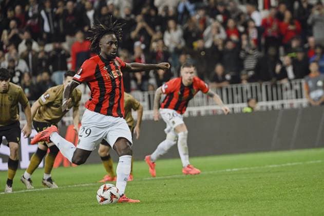 Forward GUESSAND Evann (OGC Nice) kick a penalty. OGC Nice (FRA) vs Real Sociedad (ESP), C3 J1 Europa League in Allianz Riviera Stadium, NICE, France, on 25 September 2024. FOOTBALL : OGC Nice vs Real sociedad - Europa League - C3 - J1 - 09 25 24 FredDides Panoramic 