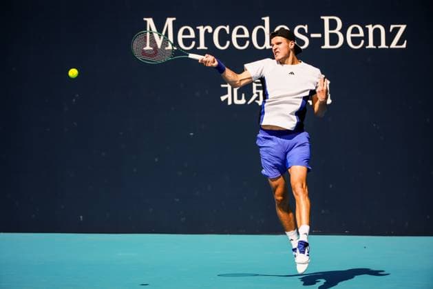 BEIJING, CHINA - SEPTEMBER 25: Jakub Mensik of Czechia competes in the Men s Singles Qualifying Round 2 match against Arthur Rinderknech of France on day three of 2024 China Open at National Tennis Center on September 25, 2024 in Beijing, China.  Copyright: xVCGx 111520246121