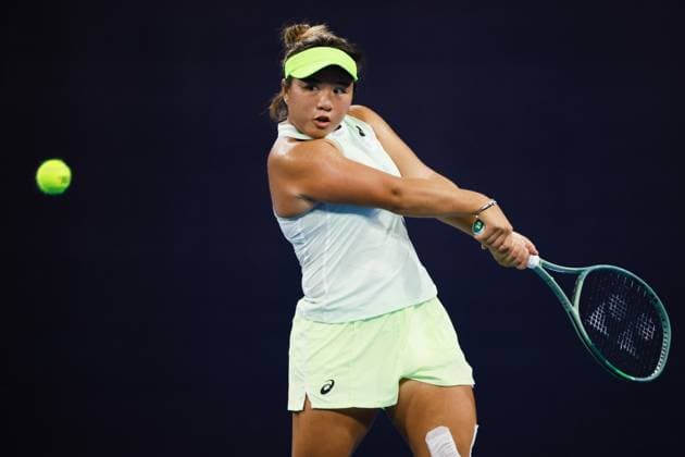 Sport Themen der Woche KW39 Sport Bilder des Tages BEIJING, CHINA - SEPTEMBER 25: En-Shuo Liang of Chinese Taipei competes in the Women s Singles Round of 128 match against Diane Parry of France on day three of 2024 China Open at National Tennis Center on September 25, 2024 in Beijing, China.  Copyright: xVCGx 111520136570