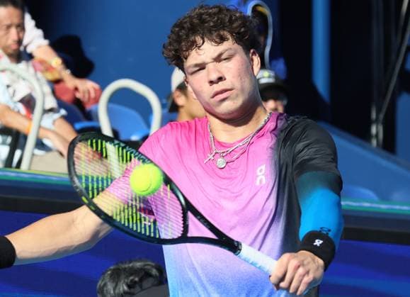 September 26, 2024, Tokyo, Japan - Ben Shelton of the United States retuens the ball against his compatriot Reilly Opelka at the first round match of the Japan Open Tennis championships at the Ariake Colosseum in Tokyo on Thursday, September 26, 2024. (photo by Yoshio Tsunoda AFLO) Noxthirdxpartyxsales  (267875535)