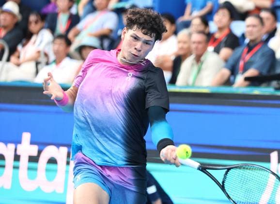 September 26, 2024, Tokyo, Japan - Ben Shelton of the United States retuens the ball against his compatriot Reilly Opelka at the first round match of the Japan Open Tennis championships at the Ariake Colosseum in Tokyo on Thursday, September 26, 2024. (photo by Yoshio Tsunoda AFLO) Noxthirdxpartyxsales  (267875538)