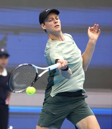 (240926) -- BEIJING, Sept. 26, 2024 -- Jannik Sinner of Italy hits a return during the men s singles first round match against Nicolas Jarry of Chile at 2024 China Open tennis tournament in Beijing, China, Sept. 26, 2024. ) (SP)CHINA-BEIJING-TENNIS-CHINA OPEN-MEN S SINGLES-FIRST ROUND (CN) ZhangxChen 