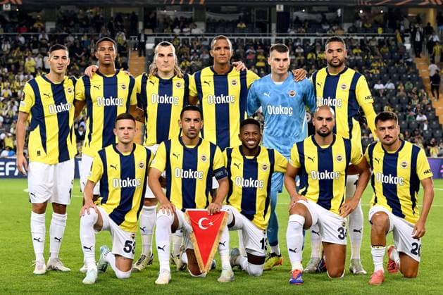 ISTANBUL - Fenerbahce SK players prior to the UEFA Europa League match between Fenerbahce AS and R. Union Saint-Gilloise at the Ulker Fenerbahce Sukru Saracoglu stadium on Sept. 26, 2024 in Istanbul, Turkey. ANP Hollandse Hoogte UEFA Europa League 2024 25 2024 25 xVIxANPxSportx xGerritxvanxKeulenxIVx 509431305 originalFilename: 509431305.jpg
