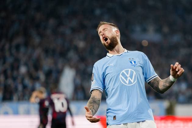 240926 Pontus Jansson of Malmö FF reacts during the UEFA Europa League football match between Malmö FF and Rangers on September 26, 2024 in Malmö Photo Petter Arvidson BILDBYRAN kod PA PA0884 fotboll football soccer fotball uefa europa league malmö ff rangers bbeng depp  Copyright: PETTERxARVIDSON BB240926PA067