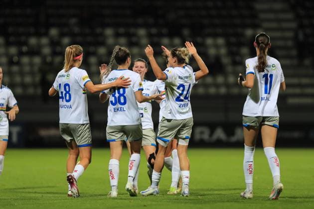 Murska Sobota, Slovenia, September 26th, 2024: St Polten players celebrate a goal during the UEFA womens champions league play off match Mura vs St Polten at Mestni Stadion Fazanerija, Murska Sobota Tom Seiss SPP (Tom Seiss SPP) Copyright: xTomxSeissx xSPPx spp-en-ToSeSp-20240926 UWCL Mura vs SKN-9566