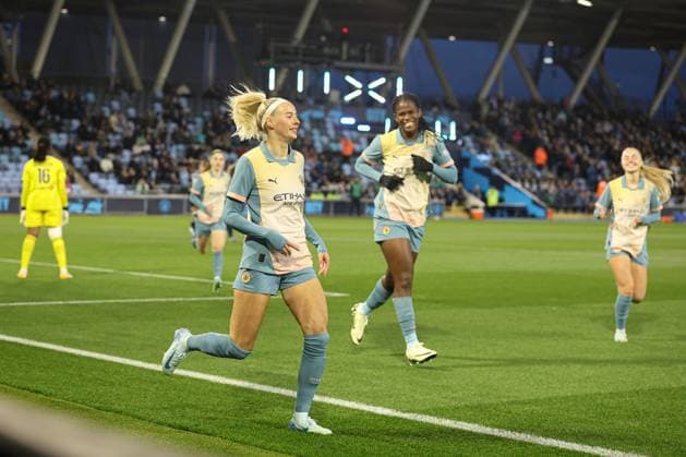 Chloe Kelly of Manchester City celebrates scoring the 1st goal Manchester City Women v Paris Women, UEFA Women s Champions League, Second Round, Second Leg, Football, Joie Stadium , Manchester, UK, 26 Sep 2024 EDITORIAL USE ONLY No use with unauthorised audio, video, data, fixture lists, club league logos or live services. Online in-match use limited to 120 images, no video emulation. No use in betting, games or single club league player publications. Copyright: xPaulxCurrie Shutterstockx 14739053e