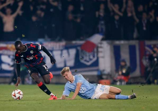 Rangers Mohamed Diomande and Malmös Hugo Bolin during the Europa League football match between Malmö FF and Rangers FC at Malmö New Stadium in Malmo, Sweden September 26, 2024 MALMÖ SVERIGE ttexport x10600x  Copyright: xAndreasxHillergren TTx EUROPA LEAGUE MALMÖ FF-RANGERS FC