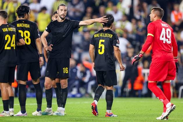Fenerbahce SK v Royale Union Saint-Gilloise - UEFA Europa League ISTANBUL, TURKEY - SEPTEMBER 26 : Burgess Christian defender of Royale Union Saint-Gilloise and Mac Allister Kevin defender of Royale Union Saint-Gilloise after receiving a red card from referee Bastien Benoit during the UEFA Europa League phase matchday 1 match between Fenerbahce SK and Royale Union Saint-Gilloise on September 26, 2024 in Istanbul, Turkey, 26 09 2024  Copyright: xTomasxSiskx