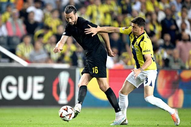 ISTANBUL - Christian Burgess of Royale Union Saint-Gilloise, Mert Hakan Yandas of Fenerbahce SK during the UEFA Europa League match between Fenerbahce AS and R. Union Saint-Gilloise at Ulker Fenerbahce Sukru Saracoglu stadium on Sept. 26, 2024 in Istanbul, Turkey. ANP Hollandse Hoogte UEFA Europa League 2024 25 2024 25 xVIxANPxSportx xGerritxvanxKeulenxIVx 509436920 originalFilename: 509436920.jpg