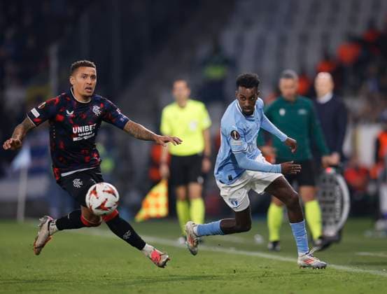 MALMÖ, SWEDEN 20240926 Rangers James Tavernier and Malmös Taha Ali during Thursdays Europa League soccer match between Malmö FF and Rangers FC at Eleda Stadium New Malmö Stadium MALMÖ SWEDEN x10600x  Copyright: xAndreasxHillergren TTx EUROPA LEAGUE MALMÖ FF-RANGERS FC