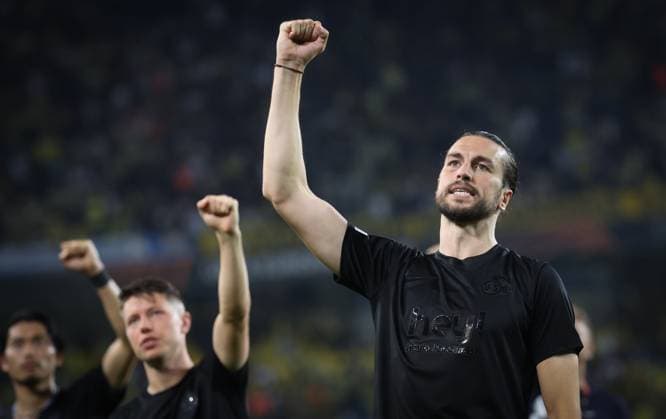 Union s Christian Burgess pictured after a soccer game between Turkish Fenerbahce SK and Belgian Royale Union Saint-Gilloise in Istanbul, Turkey on Thursday 26 September 2024, on the opening day of the League phase of the UEFA Europa League tournament. VIRGINIExLEFOUR  x101446065x