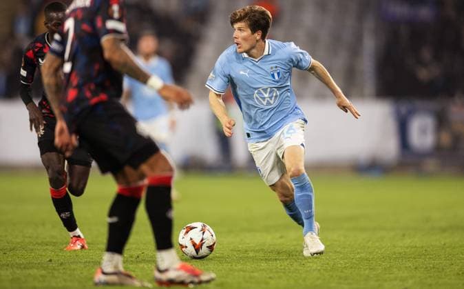 MALMÖ, SWEDEN 20240926 Mallmö FFs Oliver Berg during Thursdays Europa League soccer match between Malmö FF and Rangers FC at Eleda Stadium New Malmö Stadium MALMÖ SWEDEN x10600x  Copyright: xAndreasxHillergren TTx EUROPA LEAGUE MALMÖ FF-RANGERS FC