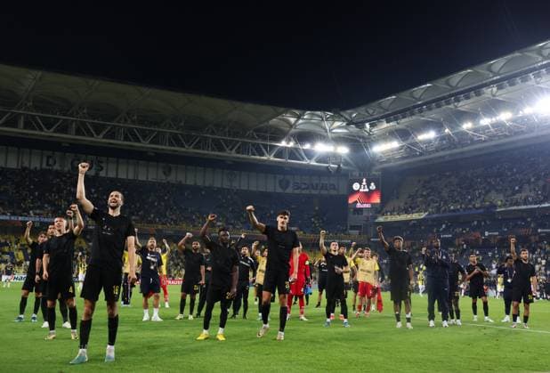 Union s players look dejected after losing a soccer game between Turkish Fenerbahce SK and Belgian Royale Union Saint-Gilloise in Istanbul, Turkey on Thursday 26 September 2024, on the opening day of the League phase of the UEFA Europa League tournament. VIRGINIExLEFOUR  x101446280x
