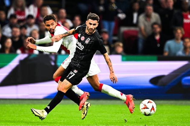 AMSTERDAM - (l-r) Devyne Rensch of Ajax, Rafa Silva of Besiktas JK during the UEFA Europa League match between AFC Ajax Amsterdam and Besiktas JK at the Johan Cruijff ArenA on Sept. 26, 2024 in Amsterdam, Netherlands. ANP OLAF KRAAK UEFA Europa League 2024 25 League Phase MD1 2024 25 xVIxANPxSportx xxANPxIVx 509442208 originalFilename: 509442208.jpg