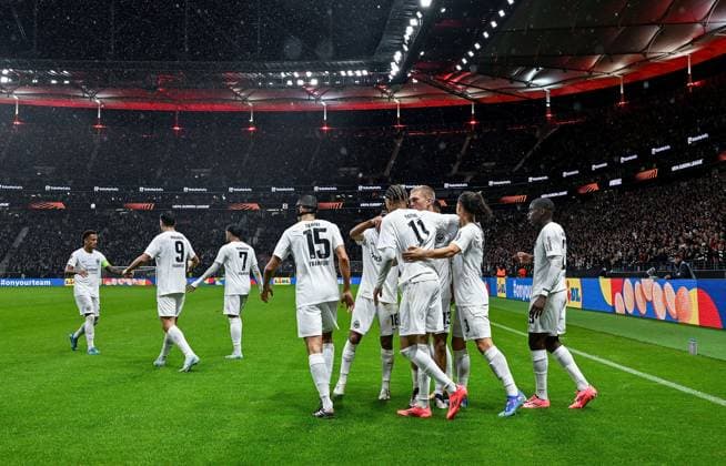 26 09 2024, xpsx, Fußball UEFA Europa League, Eintracht Frankfurt Viktoria Pilsen v l celebrate the goal, Torjubel zum 1 0 Torschütze Hugo Ekitike Eintracht Frankfurt DFL DFB REGULATIONS PROHIBIT ANY USE OF PHOTOGRAPHS as IMAGE SEQUENCES and or QUASI VIDEO emspor Frankfurt
