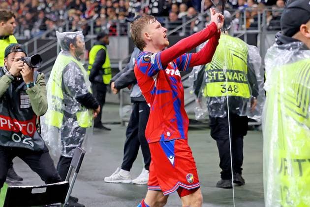 Frankfurt, Germany 26 September 2024 Europa League 2024 2025 Eintracht Frankfurt vs FC Viktoria Pilsen In the picture goal scorer Pavel Sulc Pilsen is happy about his goal for 1 1 Deutsche Bank Park Hessen Copyright: xFotostandx xRacochax