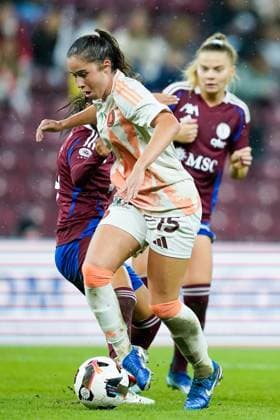 26 09 2024, Geneva, Stade de Geneve, UEFA Women s Champions League Servette FC Chônois Fôminin AS Roma, Giulia Dragoni 15 Roma scores a goal Geneva Stade de Geneve Geneva Switzerland  Copyright: xJustPictures.ch DanielaxPorcellix