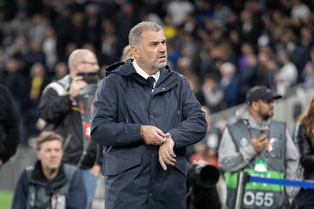 Tottenham Hotspur v FK QARABAG Europa League 26 09 2024. Tottenham Hotspur manager Ange Postecoglou checks his watch before the Europa League match between Tottenham Hotspur and FK Qarabag at Tottenham Hotspur Stadium, London, United Kingdom on 26 September 2024. Editorial use only , Copyright: xIanxStephenx PSI-20487-0004